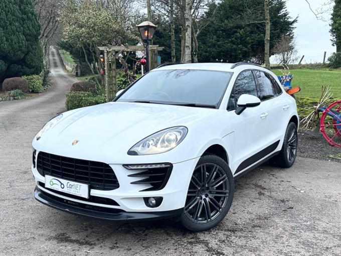 2025 Porsche Macan