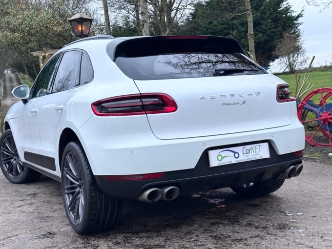 2025 Porsche Macan