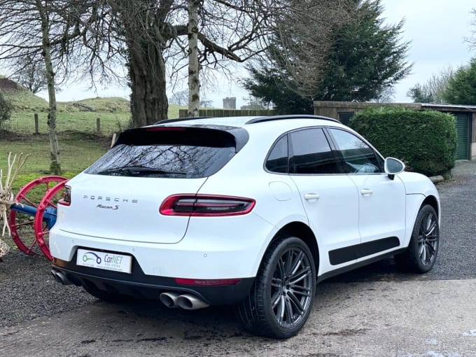 2025 Porsche Macan