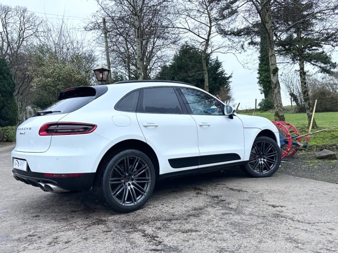 2025 Porsche Macan