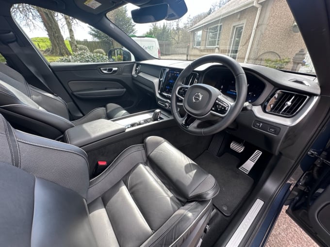2025 Volvo Xc60