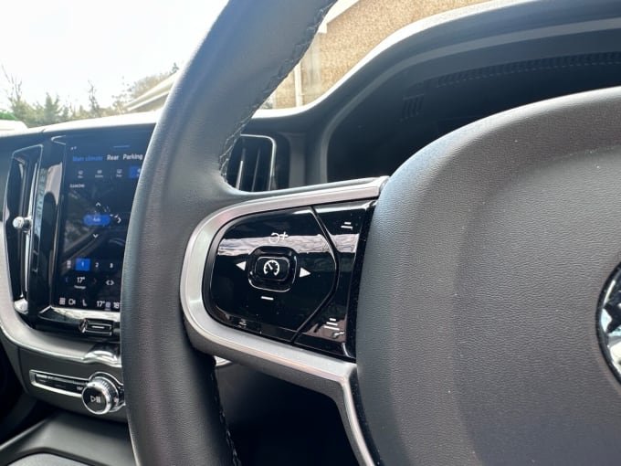 2025 Volvo Xc60