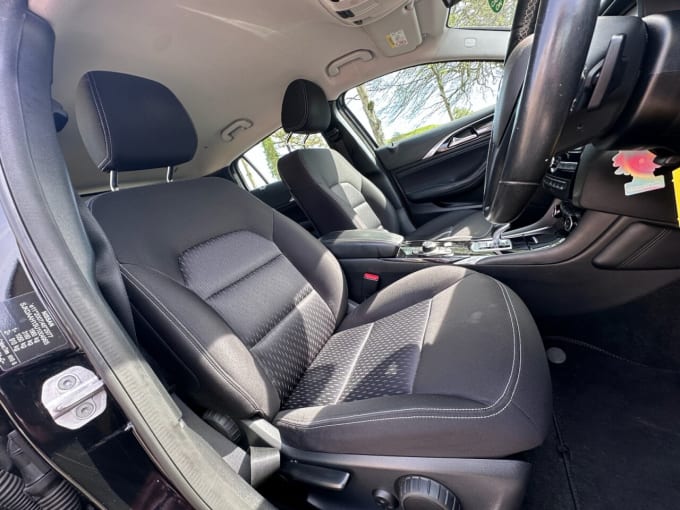 2025 Infiniti Q30