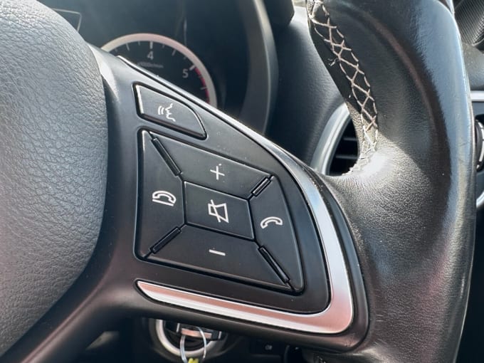 2025 Infiniti Q30