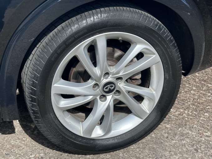 2025 Infiniti Q30