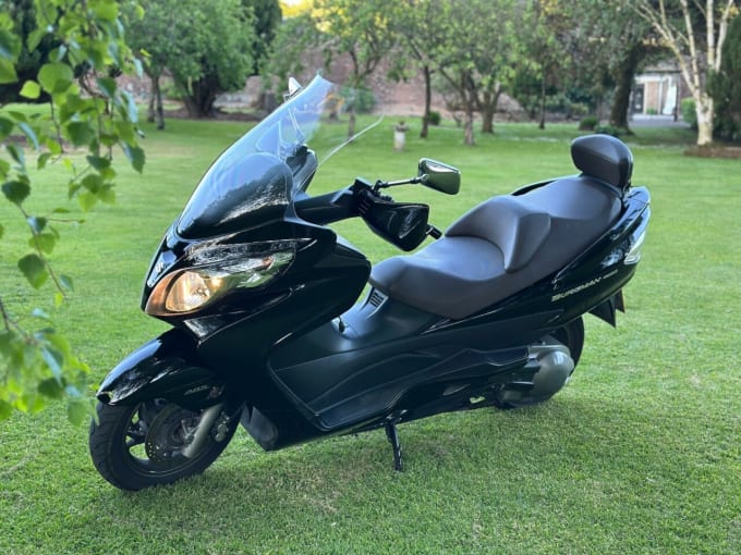 2025 Suzuki Burgman 400