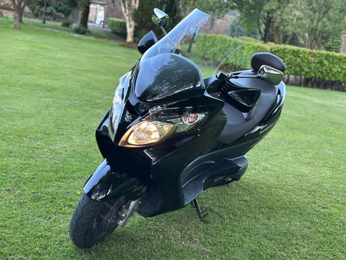 2025 Suzuki Burgman 400