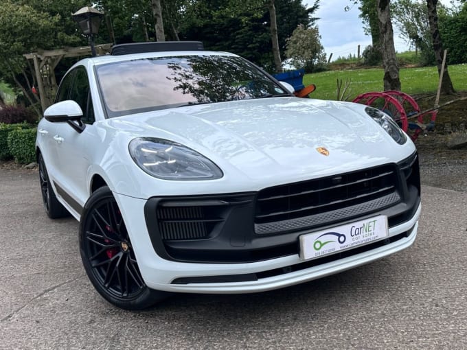 2025 Porsche Macan