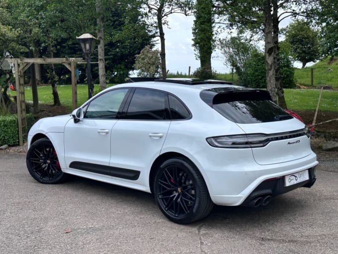 2025 Porsche Macan