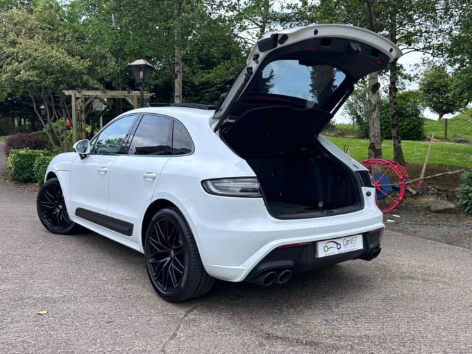 2025 Porsche Macan
