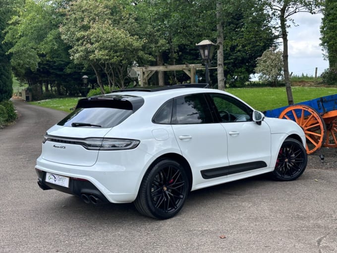 2025 Porsche Macan