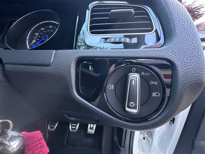 2025 Volkswagen Golf