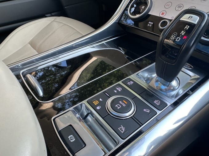 2025 Land Rover Range Rover Sport