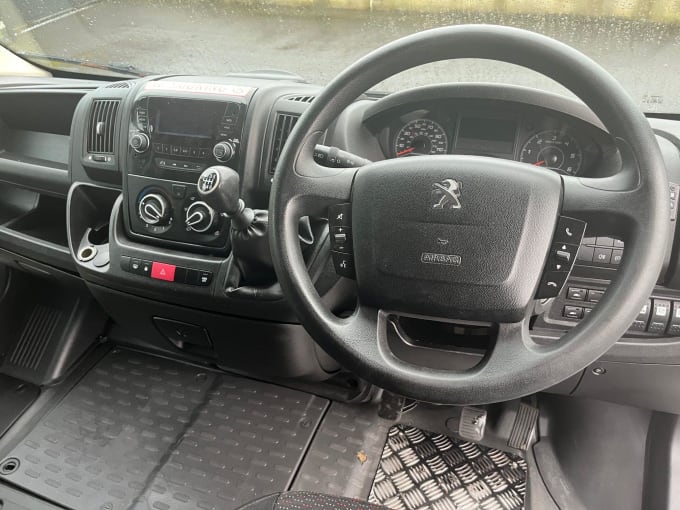 2025 Peugeot Boxer