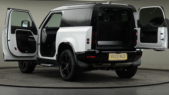 2025 Land Rover Defender 90