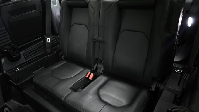 2025 Land Rover Defender 110