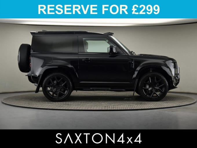 2025 Land Rover Defender 90