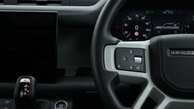 2025 Land Rover Defender 110
