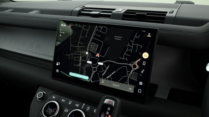 2025 Land Rover Defender 90