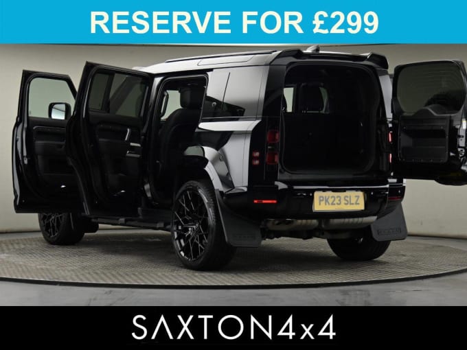 2025 Land Rover Defender 110