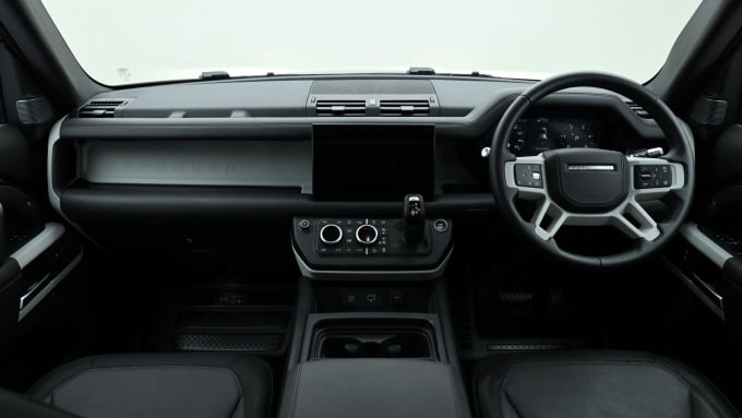 2025 Land Rover Defender 110