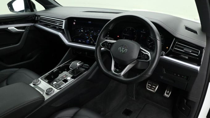 2025 Volkswagen Touareg