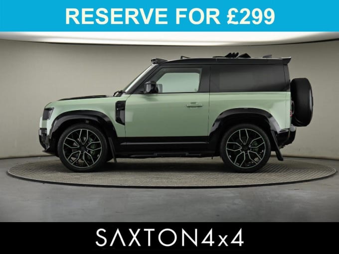2025 Land Rover Defender 90