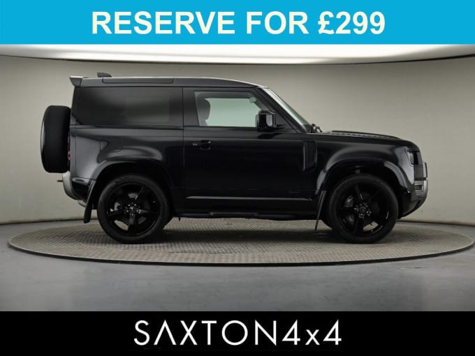 2025 Land Rover Defender 90