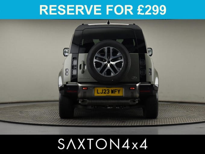 2025 Land Rover Defender 110