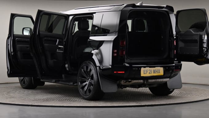 2025 Land Rover Defender 110
