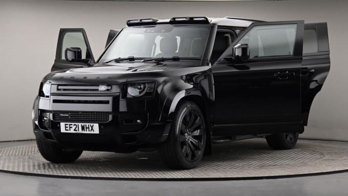 2025 Land Rover Defender 110