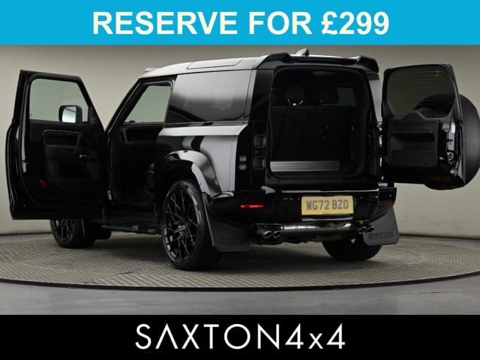 2025 Land Rover Defender 90