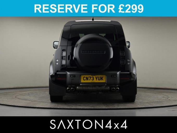 2025 Land Rover Defender 110