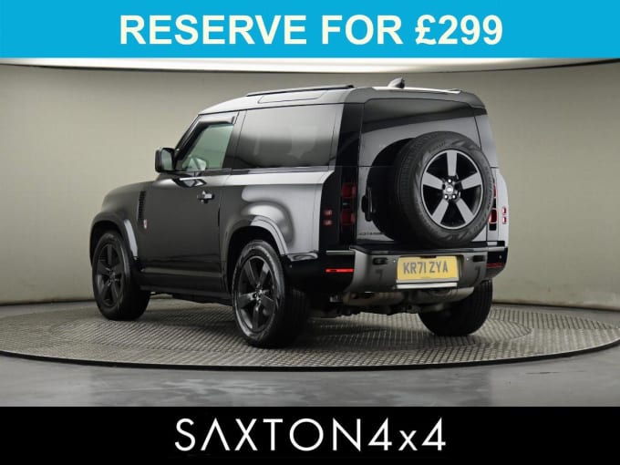 2025 Land Rover Defender 90