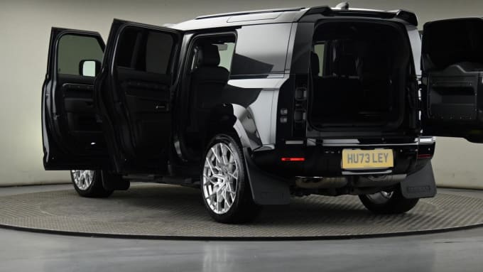 2025 Land Rover Defender 110