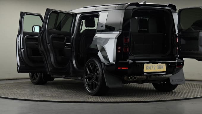 2025 Land Rover Defender 110