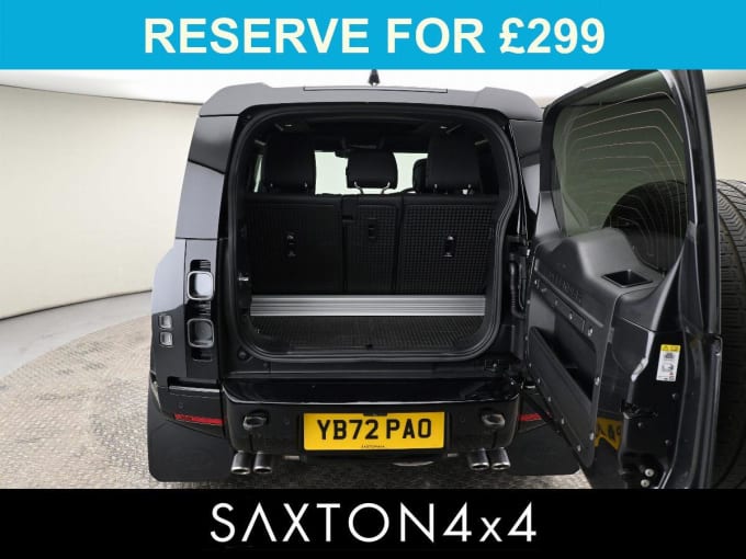 2025 Land Rover Defender 90