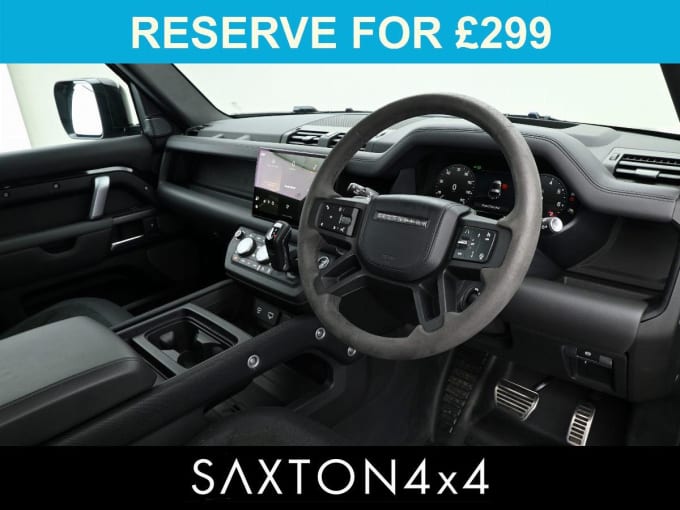 2025 Land Rover Defender 90