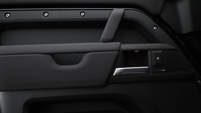 2025 Land Rover Defender 110