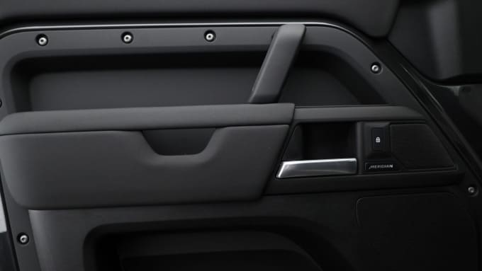 2025 Land Rover Defender 90
