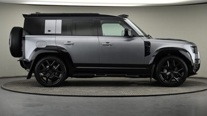 2025 Land Rover Defender 110
