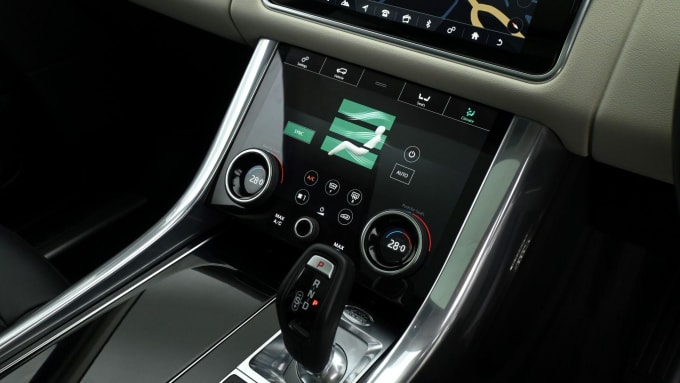 2025 Land Rover Range Rover Sport