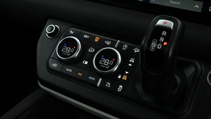 2025 Land Rover Defender 110