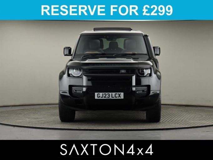 2025 Land Rover Defender 90