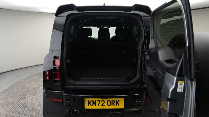 2025 Land Rover Defender 110