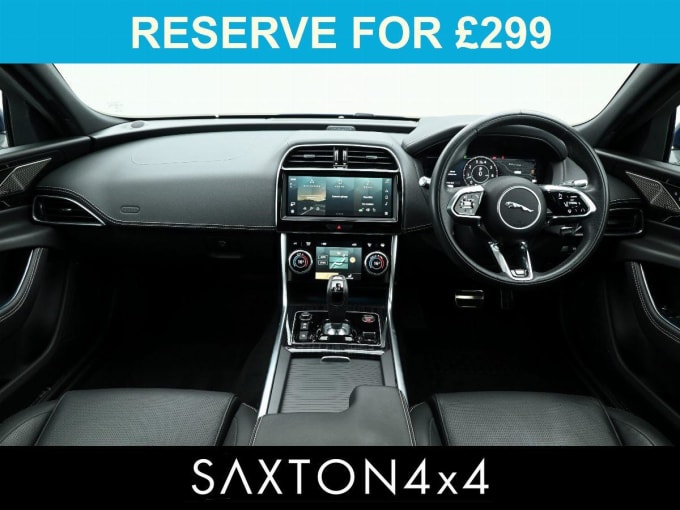 2025 Jaguar Xe