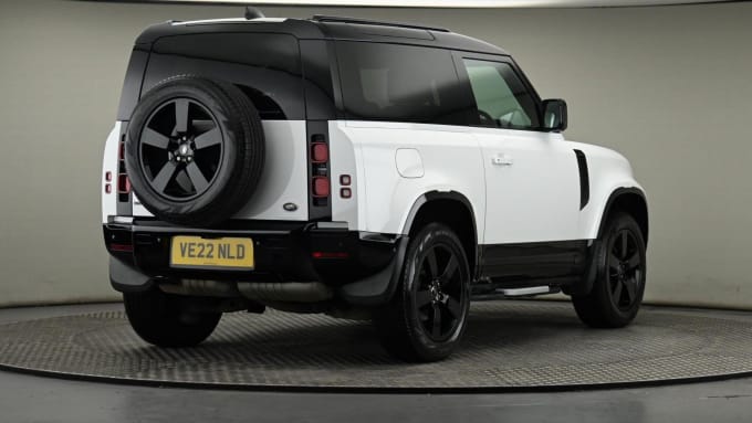 2025 Land Rover Defender 90