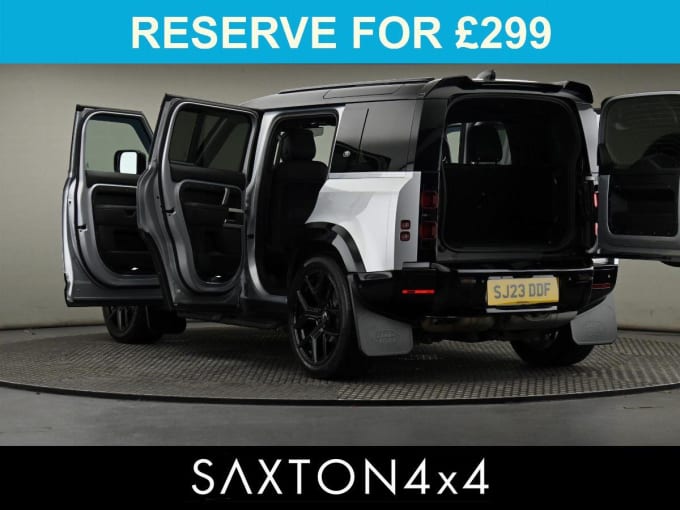 2025 Land Rover Defender 110