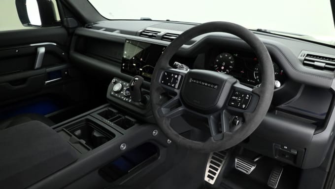 2025 Land Rover Defender 110