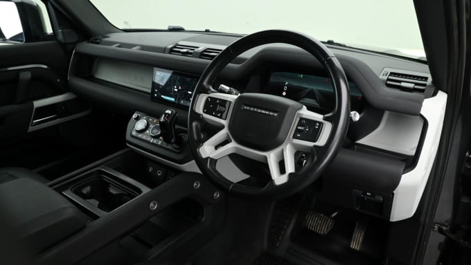 2025 Land Rover Defender 110